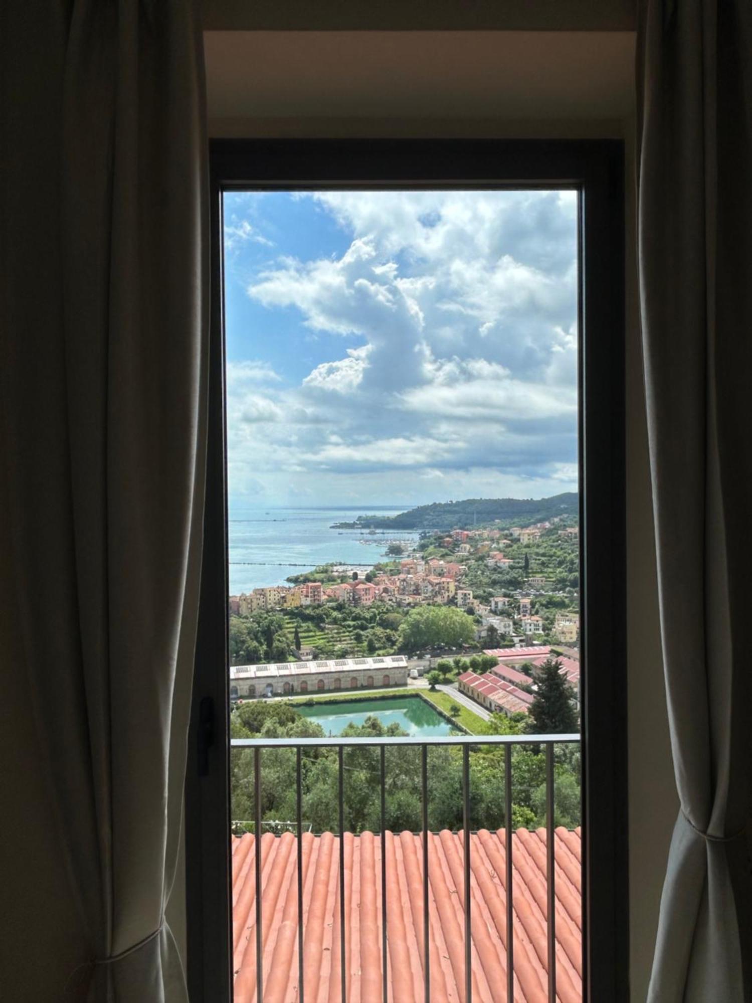 Miramare Apartments&Suites La Spezia Quarto foto