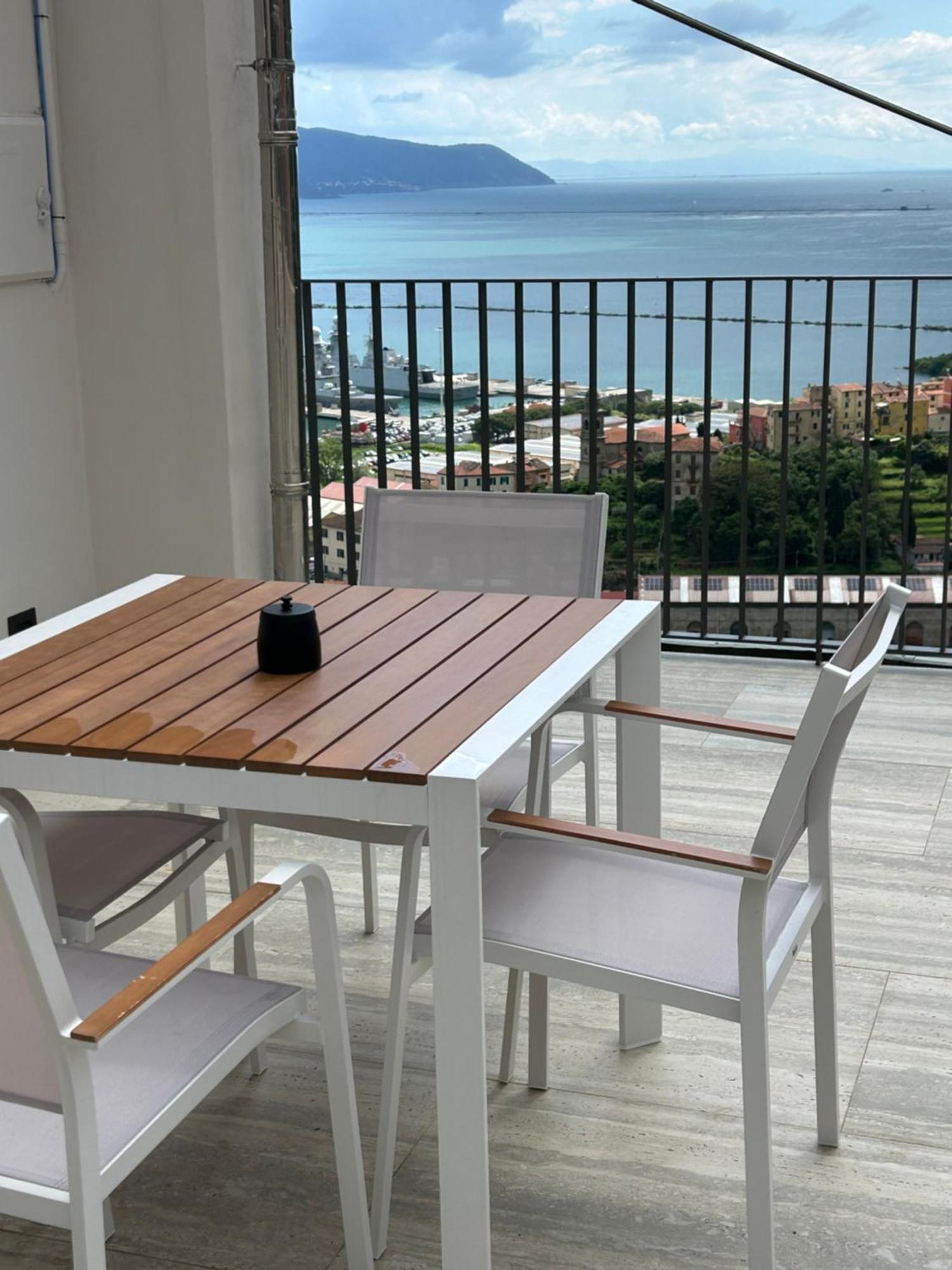 Miramare Apartments&Suites La Spezia Quarto foto